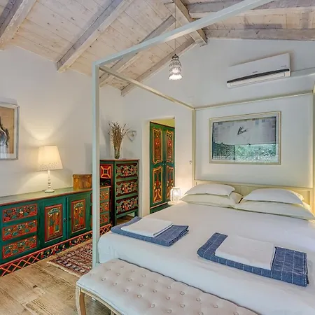 Menta 2 2445 Villa Malinska