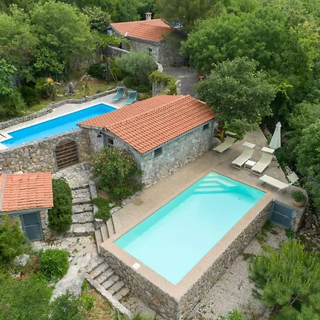 Villa Menta 2 2445