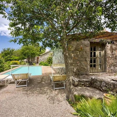 Menta 2 2445 Villa