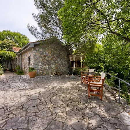 Menta 2 2445 Villa