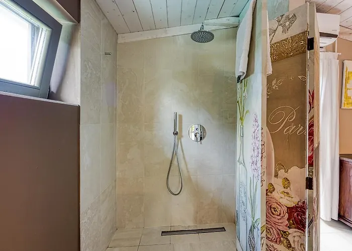 Menta 2 2445 Villa *